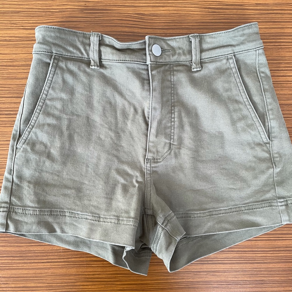 Everlane twill high-waisted shorts, size 2